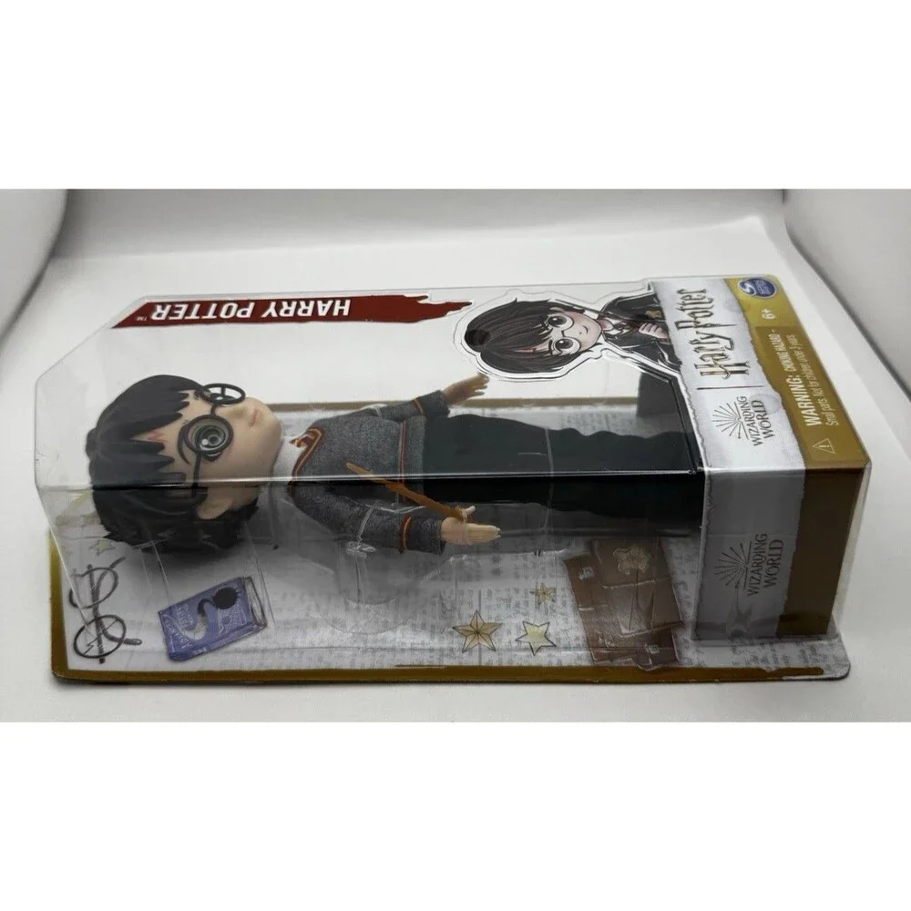 Harry Potter Wizarding World  8-inch Harry Potter Doll Spin Master NEW